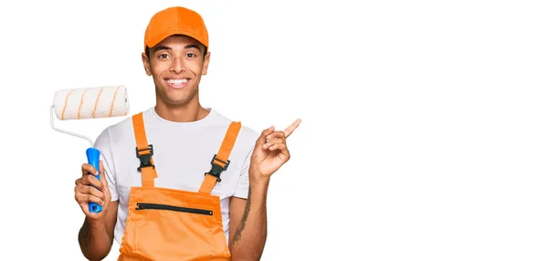 Young Handsome African American Man Wearing Cap Painter Clothes Holding — Stock Photo, Image