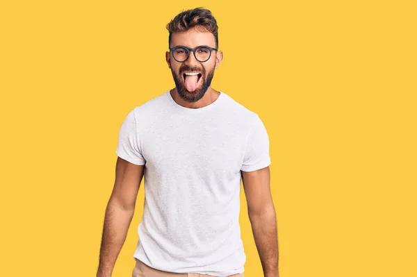 Jeune Homme Hispanique Portant Des Vêtements Décontractés Des Lunettes Collant — Photo