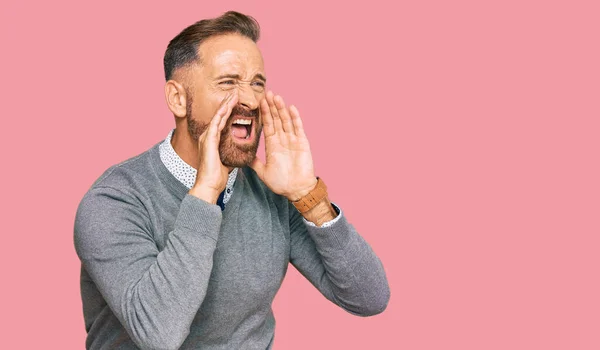 Handsome Middle Age Man Wearing Business Clothes Shouting Angry Out — Stock Photo, Image