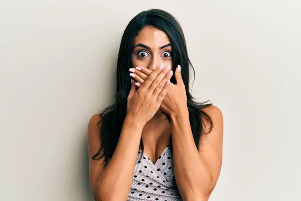 Beautiful Hispanic Woman Wearing Casual Clothes Shocked Covering Mouth Hands — Stock Photo, Image