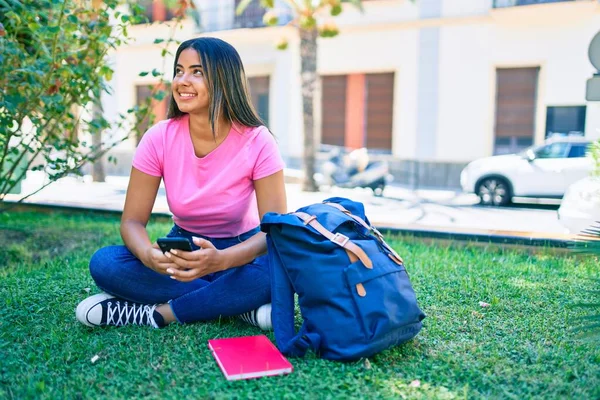Young Latin Student Girl Smiling Happy Using Smartphone University Campus — Stock Photo, Image