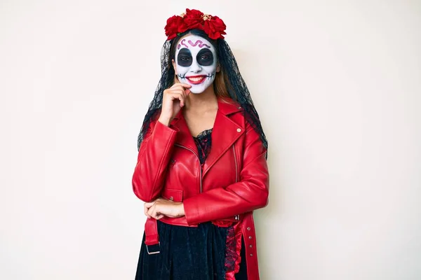 Woman Wearing Day Dead Costume White Looking Confident Camera Smiling — Stock Photo, Image