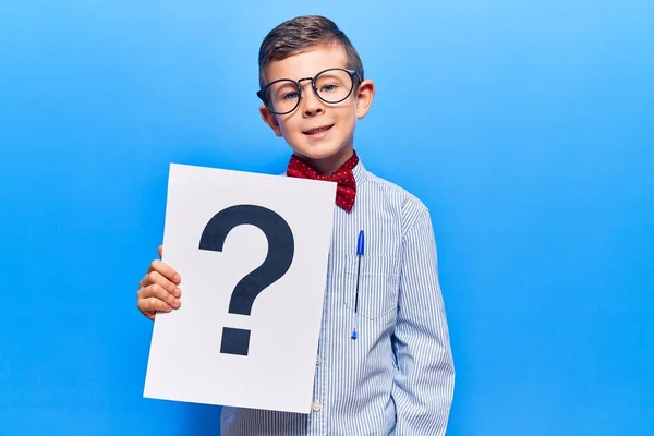 Cute Blond Kid Wearing Nerd Bow Tie Glasses Holding Question — 图库照片