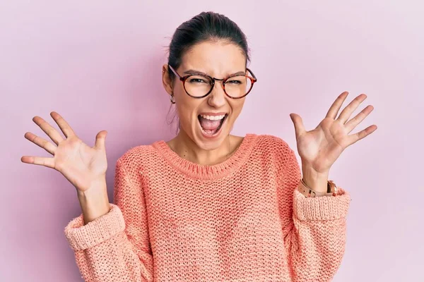 Young Caucasian Woman Wearing Casual Clothes Glasses Celebrating Crazy Amazed — Stock Photo, Image