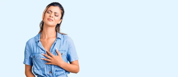 Young Beautiful Woman Wearing Casual Clothes Hand Stomach Because Indigestion — Stock Photo, Image