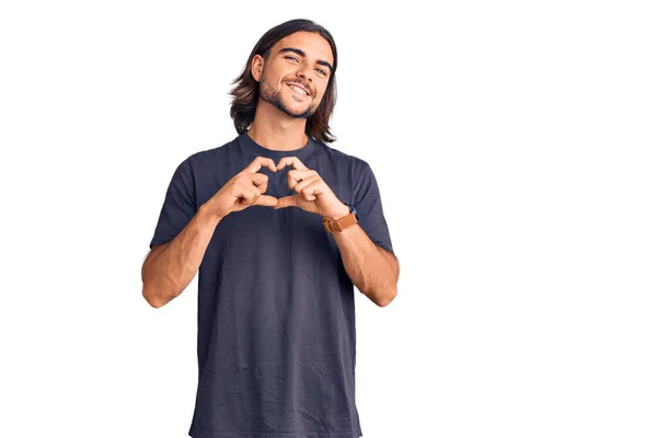 Joven Hombre Guapo Con Ropa Casual Sonriendo Amor Mostrando Símbolo — Foto de Stock