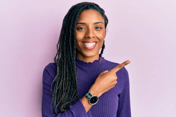 African American Woman Wearing Casual Winter Sweater Smiling Cheerful Pointing — Stock Photo, Image