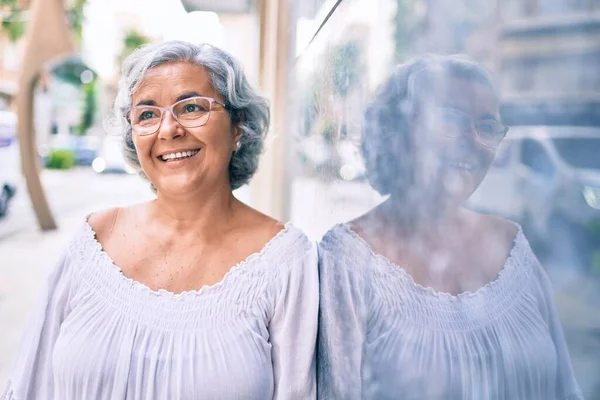 Middle Age Woman Grey Hair Smiling Happy Outdoors — Stock Photo, Image