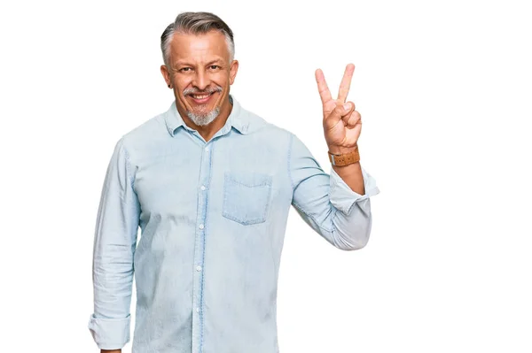 Homme Aux Cheveux Gris Âge Moyen Portant Des Vêtements Décontractés — Photo