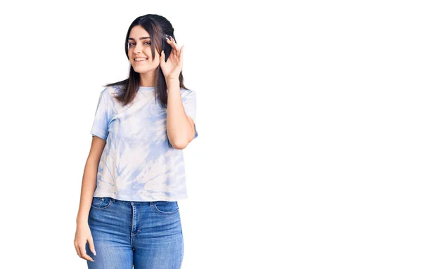 Young Beautiful Girl Wearing Casual Shirt Smiling Hand Ear Listening — Stock Photo, Image