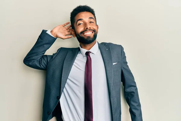 Schöner Spanischer Mann Mit Bart Business Anzug Und Krawatte Müde — Stockfoto