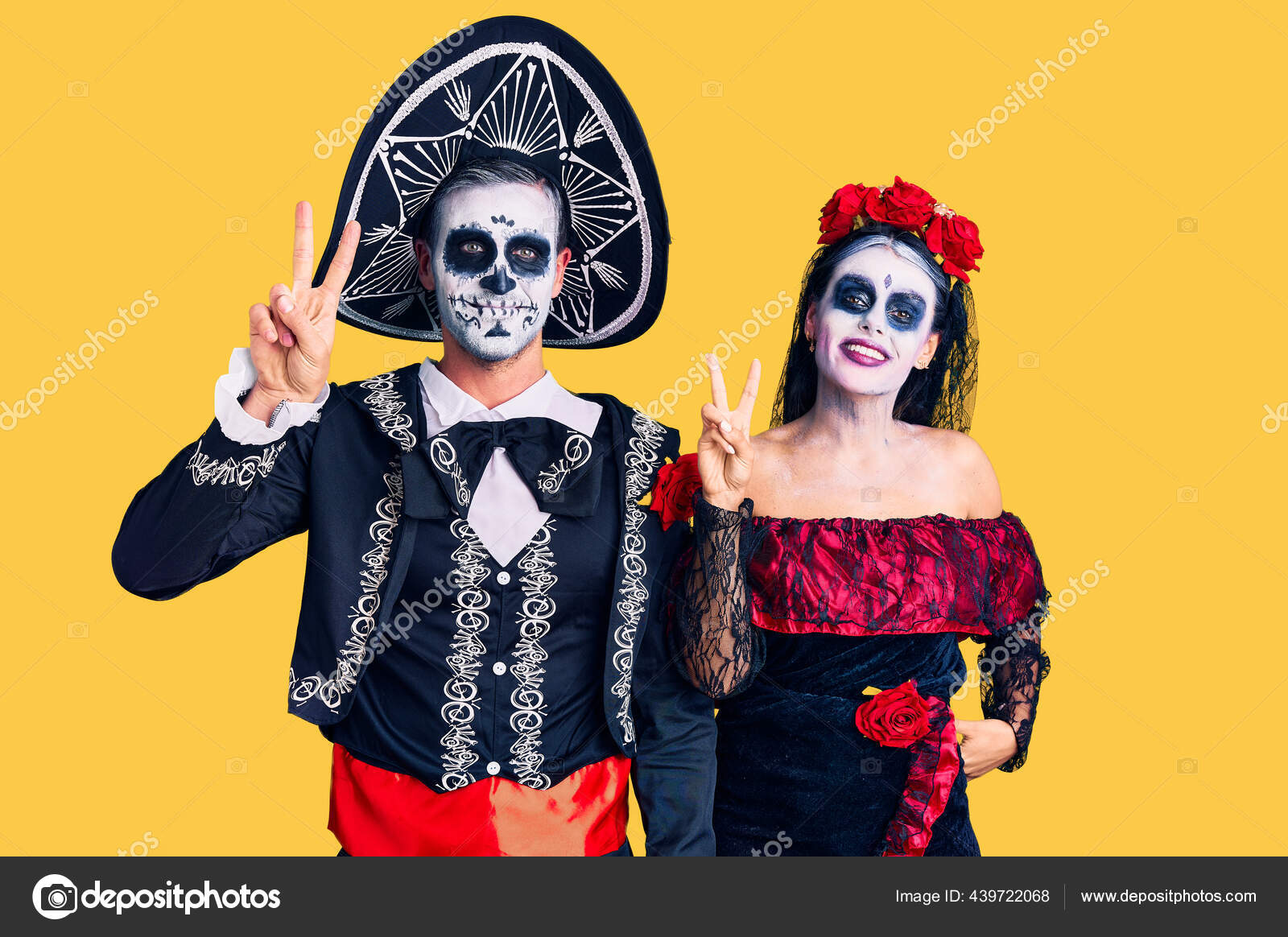 Demostrar Cada semana astronomía Pareja Joven Vistiendo Día Mexicano Del Disfraz Muerto Sobre Fondo: fotografía de stock © Krakenimages.com #439722068 | Depositphotos Demostrar Cada semana astronomía Pareja Joven Vistiendo Día Mexicano Del Disfraz Muerto Sobre Fondo: fotografía de stock © Krakenimages.com #439722068 | Depositphotos