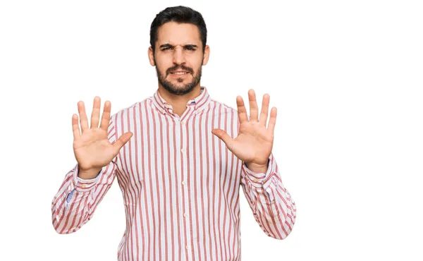 Jovem Hispânico Vestindo Camisa Negócios Com Medo Aterrorizado Com Expressão — Fotografia de Stock