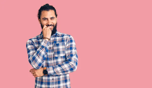 Young Arab Man Wearing Casual Clothes Looking Confident Camera Smile — Stock Photo, Image