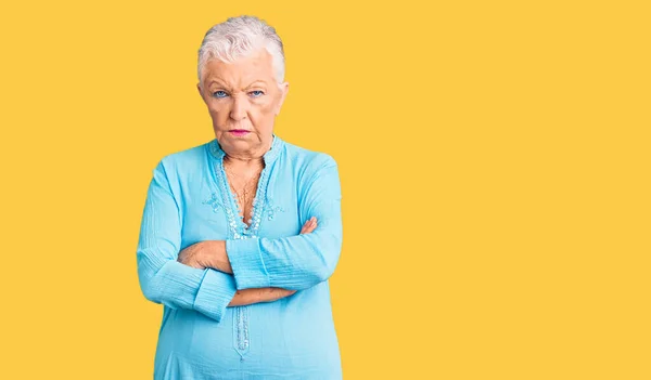 Senior Mooie Vrouw Met Blauwe Ogen Grijs Haar Dragen Zomer — Stockfoto