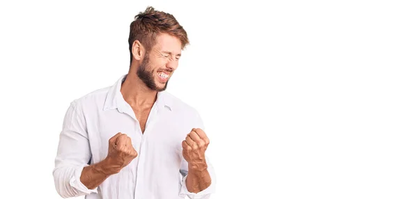 Young Caucasian Man Wearing Casual Clothes Excited Success Arms Raised — Stock Photo, Image