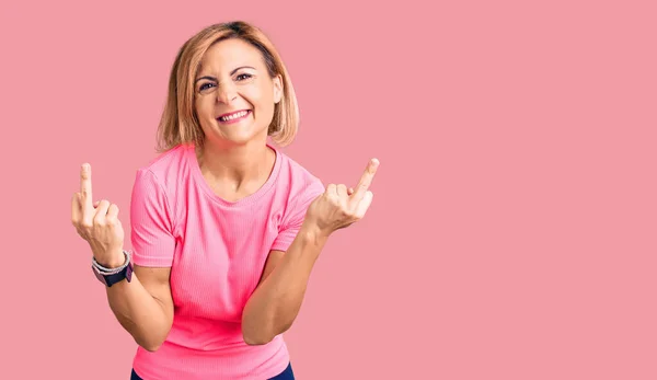 Young Blonde Woman Wearing Sportswear Showing Middle Finger Doing Fuck — Foto Stock