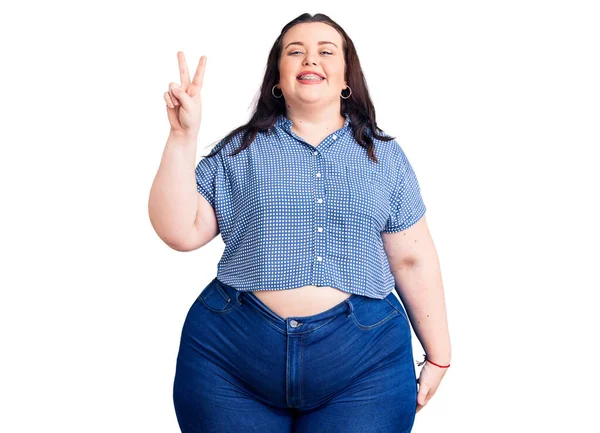 Jovem Mulher Size Vestindo Roupas Casuais Sorrindo Com Rosto Feliz — Fotografia de Stock