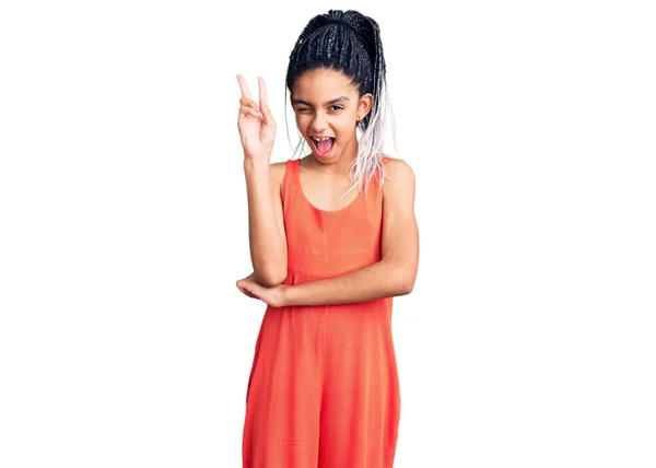 Menina Afro Americana Bonito Vestindo Roupas Casuais Sorrindo Com Rosto — Fotografia de Stock