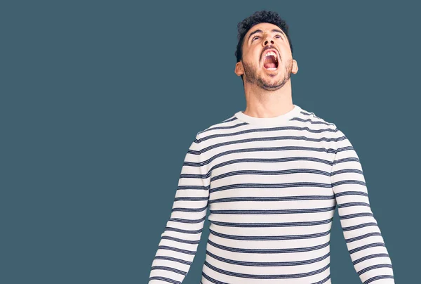 Young Hispanic Man Wearing Casual Clothes Angry Mad Screaming Frustrated — Stock Photo, Image