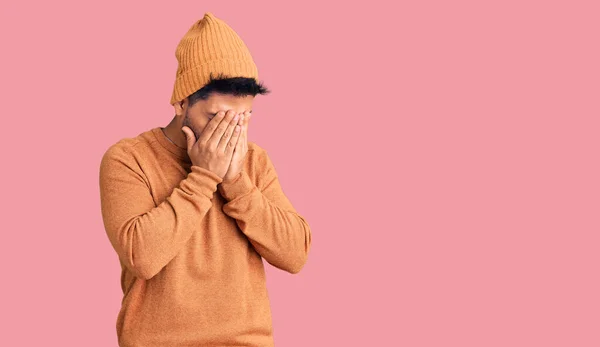 Handsome Latin American Young Man Wearing Winter Sweater Wool Hat — Stock Photo, Image