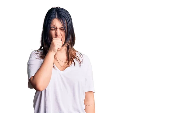 Junge Schöne Brünette Frau Lässigem Shirt Fühlt Sich Unwohl Und — Stockfoto