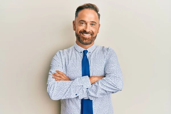 Bonito Homem Meia Idade Vestindo Camisa Negócios Gravata Cara Feliz — Fotografia de Stock