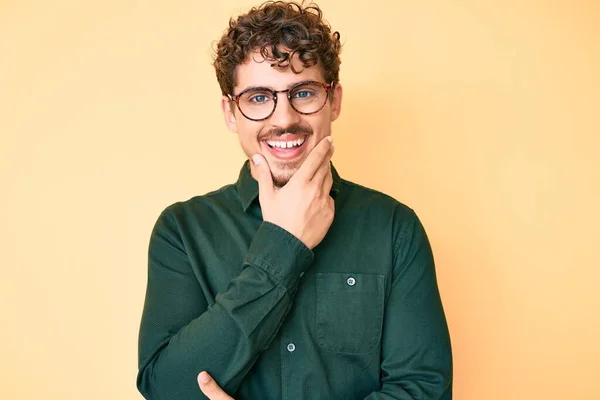 Young Caucasian Man Curly Hair Wearing Casual Clothes Glasses Looking — Stock Photo, Image