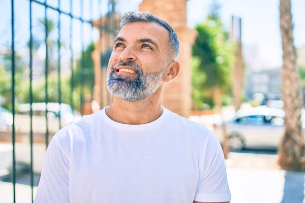 Middle Age Grey Haired Man Smiling Happy Standing City — Stock Photo, Image