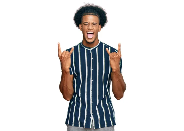 Afrikansk Amerikansk Man Med Afro Hår Bär Casual Kläder Skriker — Stockfoto