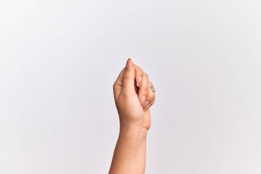 Parmak, iş ve reklamla boş alan tutan beyaz bir kadının eli