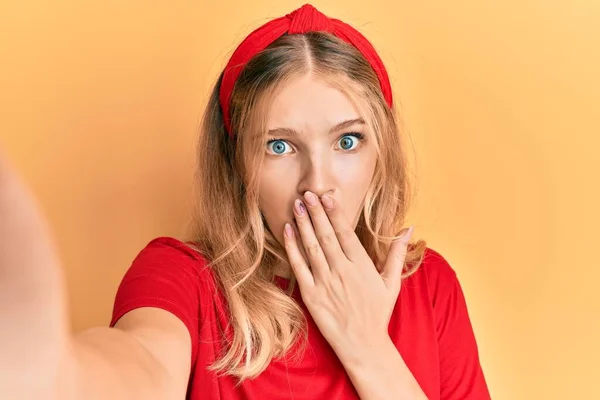 Schöne Junge Kaukasische Mädchen Die Ein Selfie Foto Machen Das — Stockfoto