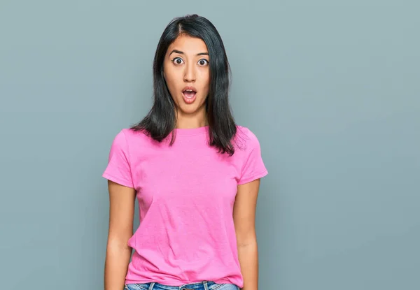 Beautiful Asian Young Woman Wearing Casual Pink Shirt Afraid Shocked — 스톡 사진