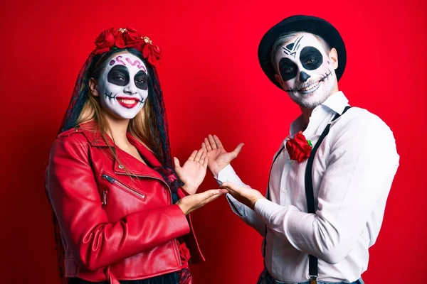 Couple Wearing Day Dead Costume Red Inviting Enter Smiling Natural — ストック写真