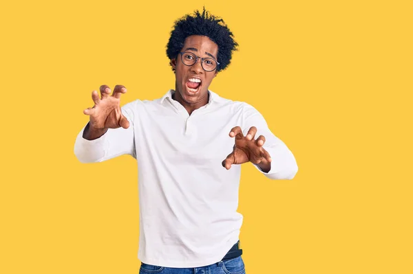 Handsome African American Man Afro Hair Wearing Casual Clothes Glasses — ストック写真