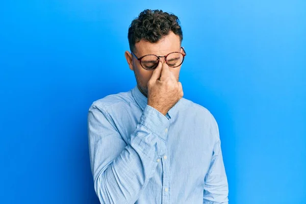 Young Hispanic Man Wearing Casual Clothes Glasses Tired Rubbing Nose — Stock Photo, Image