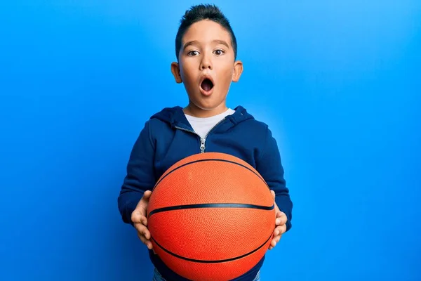 Little Boy Hispanic Kid Holding Basketball Ball Afraid Shocked Surprise — Stock Photo, Image