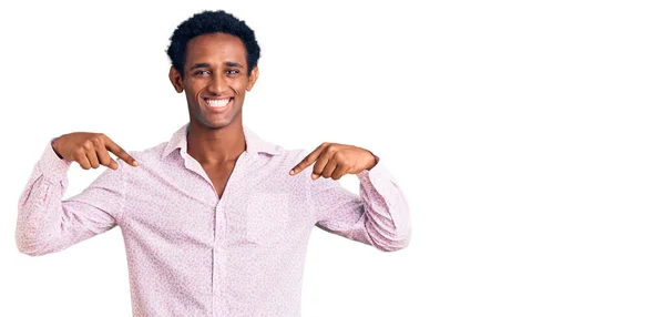 African Handsome Man Wearing Casual Pink Shirt Looking Confident Smile — Stock Photo, Image