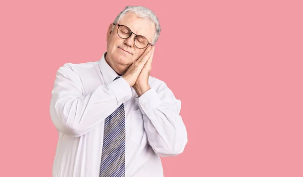 Homme Âgé Aux Cheveux Gris Portant Des Vêtements Travail Dormant — Photo