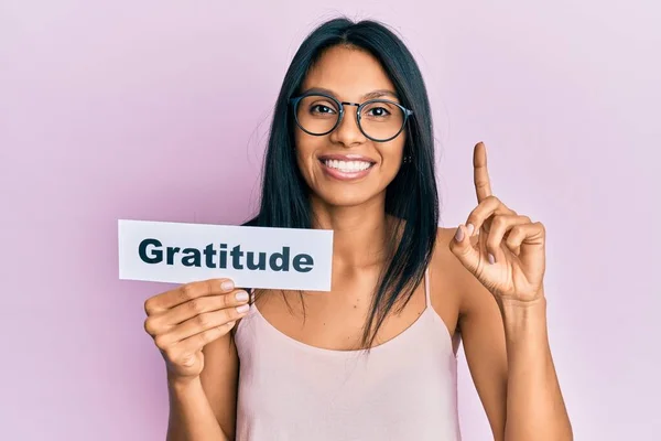 Young African American Woman Holding Gratitude Message Paper Smiling Idea — Stock Photo, Image