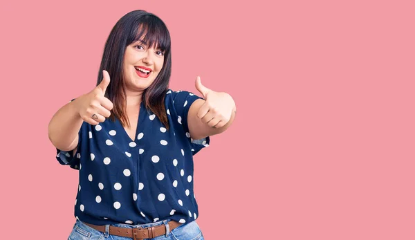 Young Size Woman Wearing Casual Clothes Approving Doing Positive Gesture — Stock Photo, Image