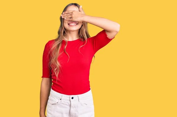 Jovem Mulher Loira Bonita Vestindo Roupas Casuais Sorrindo Rindo Com — Fotografia de Stock