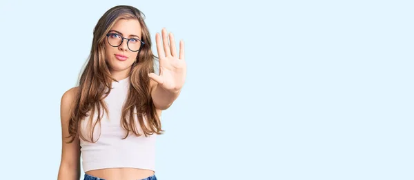 Beautiful Caucasian Young Woman Wearing Casual Clothes Glasses Doing Stop — Stock Photo, Image