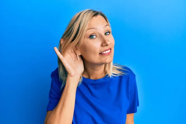 Middelbare Leeftijd Blanke Vrouw Draagt Casual Blauw Shirt Glimlachen Met — Stockfoto