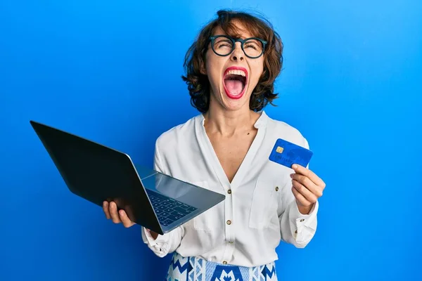 Young Brunette Woman Wearing Business Style Holding Laptop Credit Card — Stock Photo, Image