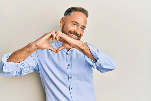 Bonito Homem Meia Idade Vestindo Roupas Negócios Sorrindo Amor Fazendo — Fotografia de Stock