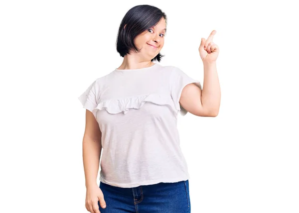 Brunette Woman Syndrome Wearing Casual White Tshirt Big Smile Face — Stock Photo, Image