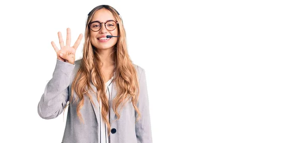 Νεαρή Όμορφη Ξανθιά Γυναίκα Που Φοράει Ακουστικό Τηλεφωνικού Κέντρου Δείχνει — Φωτογραφία Αρχείου