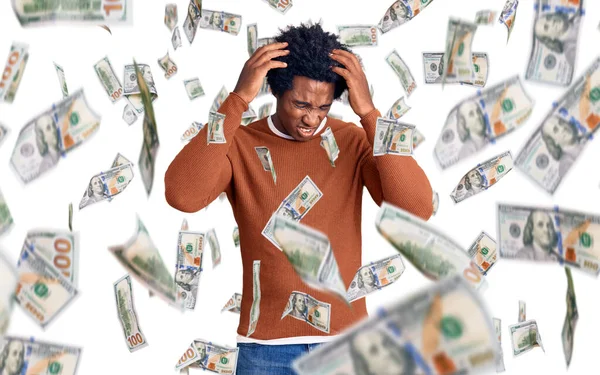 Handsome African American Man Afro Hair Wearing Casual Clothes Suffering — Stock Photo, Image