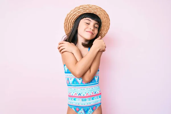 Young Little Girl Bang Wearing Swimsuit Summer Hat Hugging Oneself — Stock Photo, Image